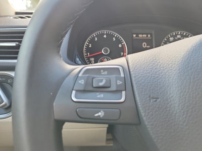 2014 Volkswagen Passat 1.8T SE