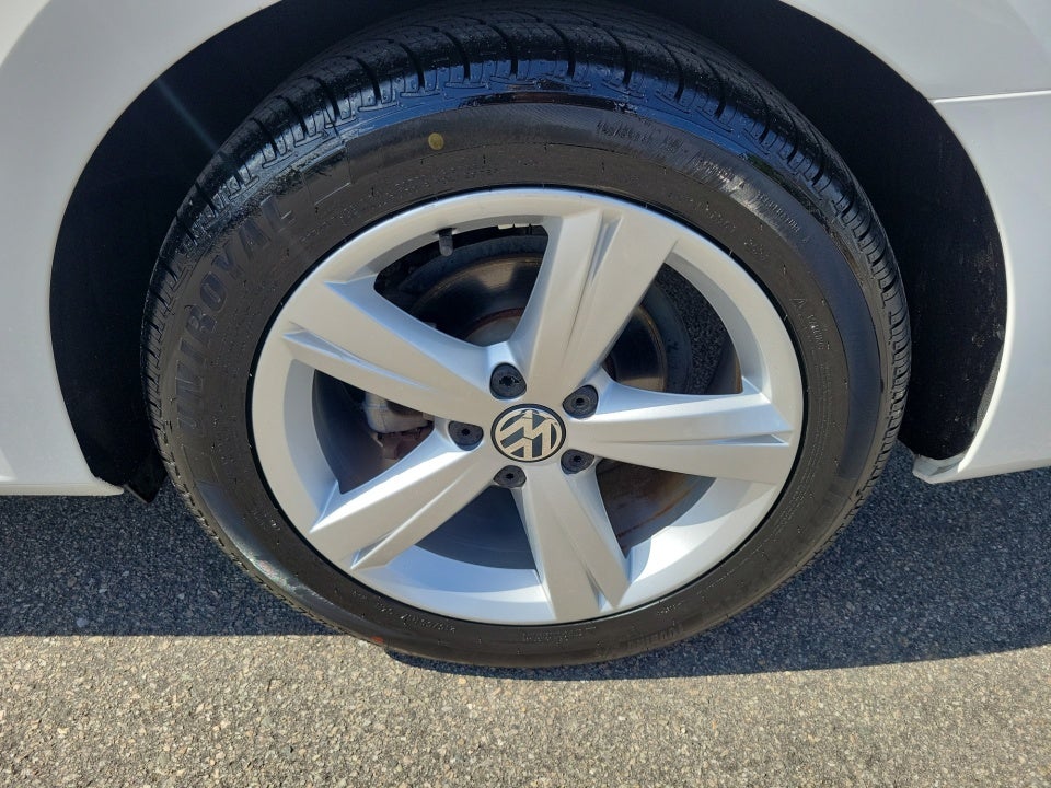 2014 Volkswagen Passat 1.8T SE