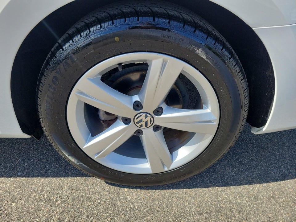 2014 Volkswagen Passat 1.8T SE