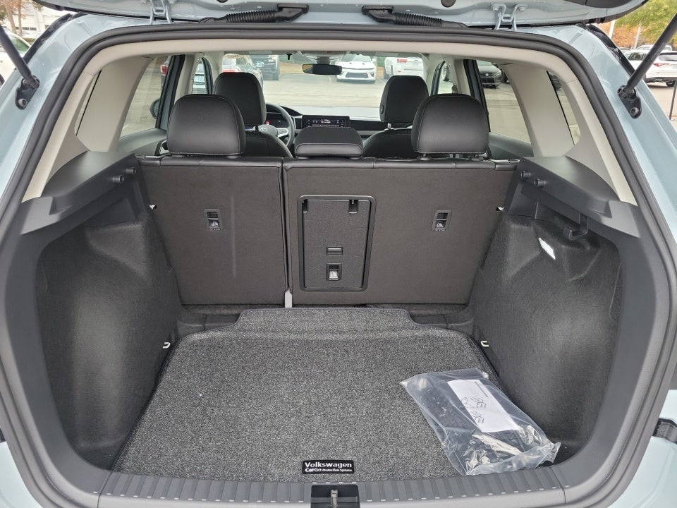 2026 Volkswagen Taos SE Black