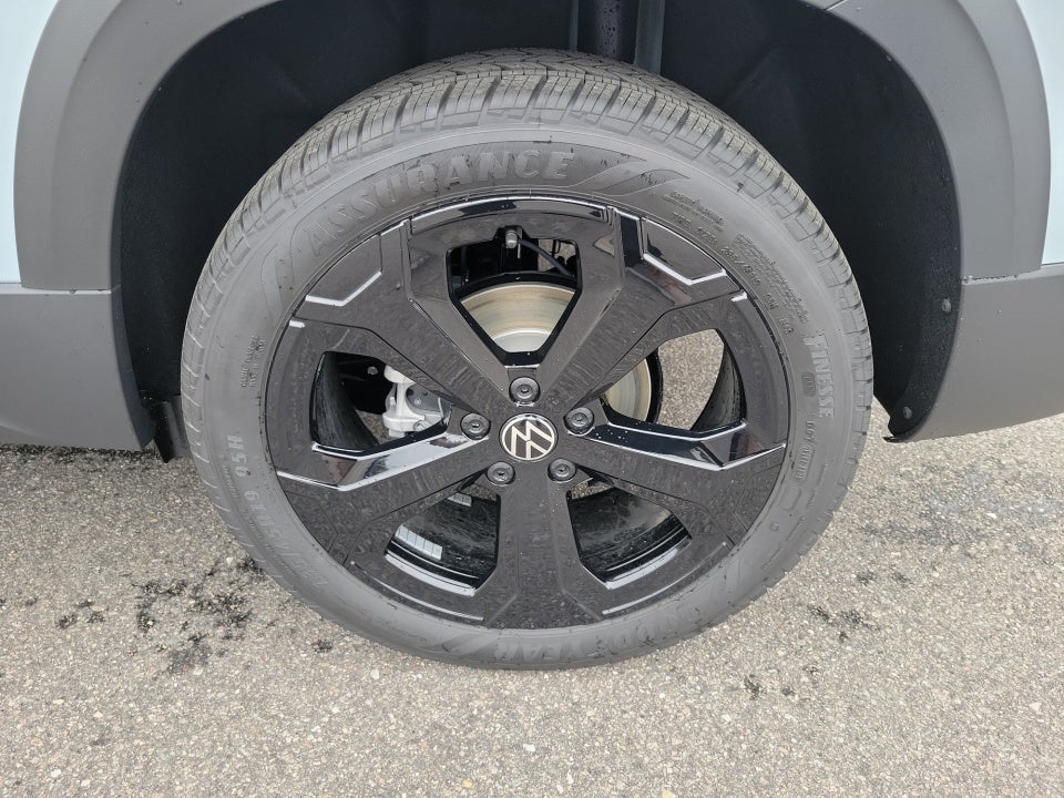 2026 Volkswagen Taos SEL