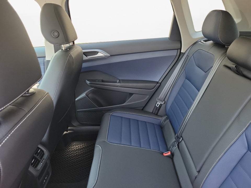 2026 Volkswagen Taos SEL