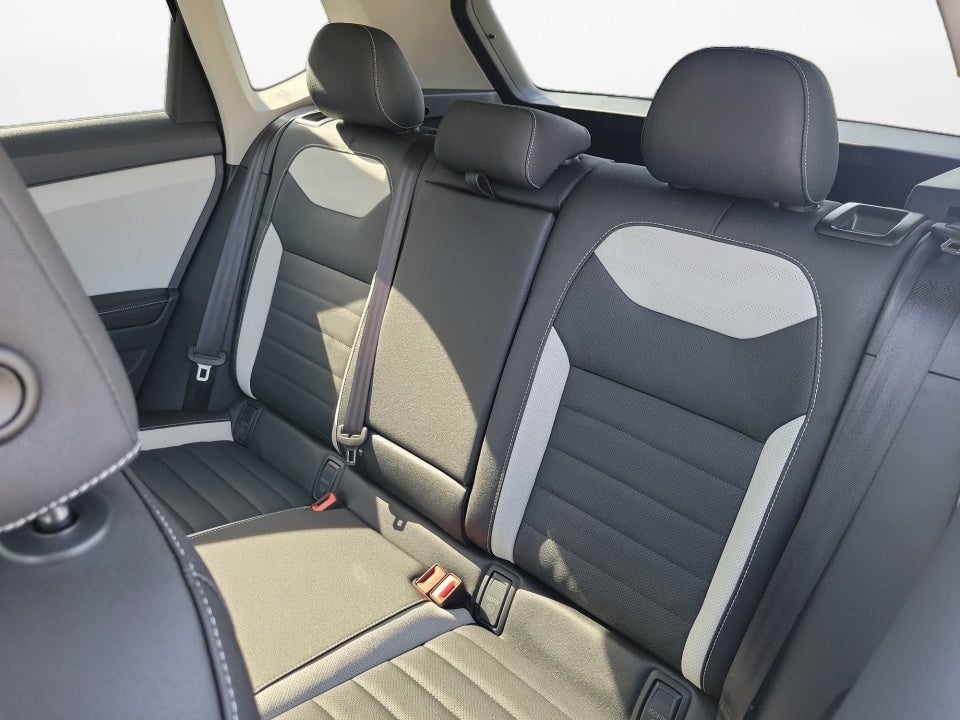 2025 Volkswagen Taos 1.5T SEL