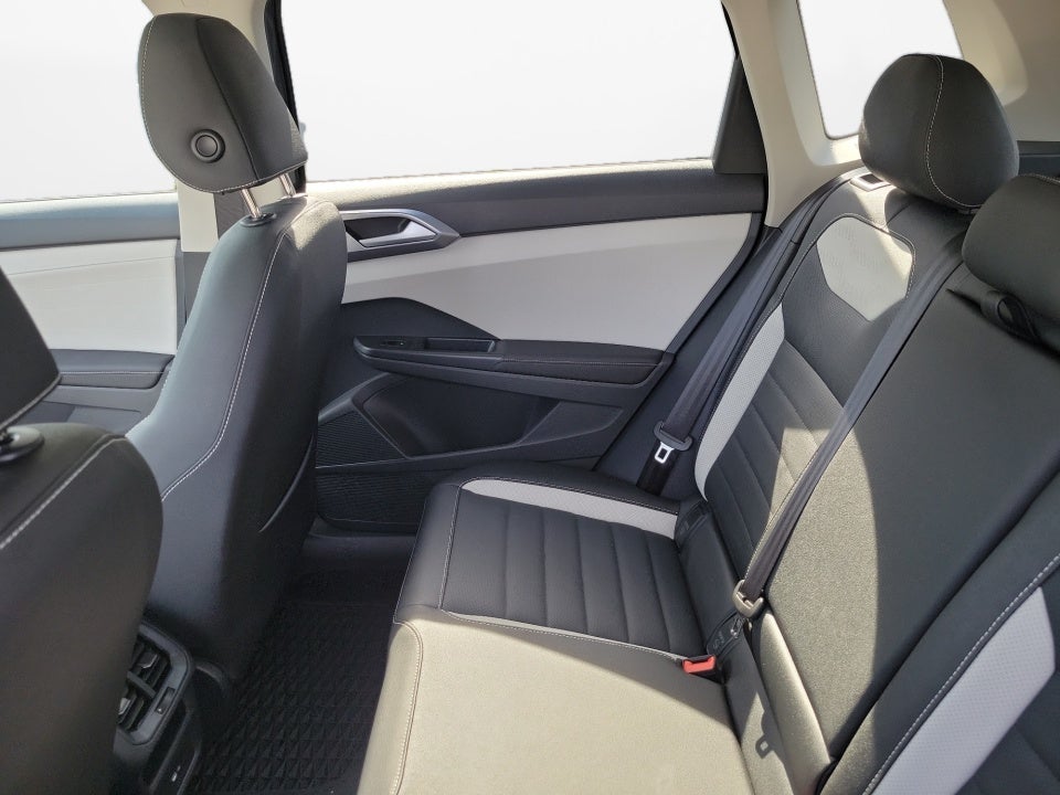 2025 Volkswagen Taos 1.5T SEL