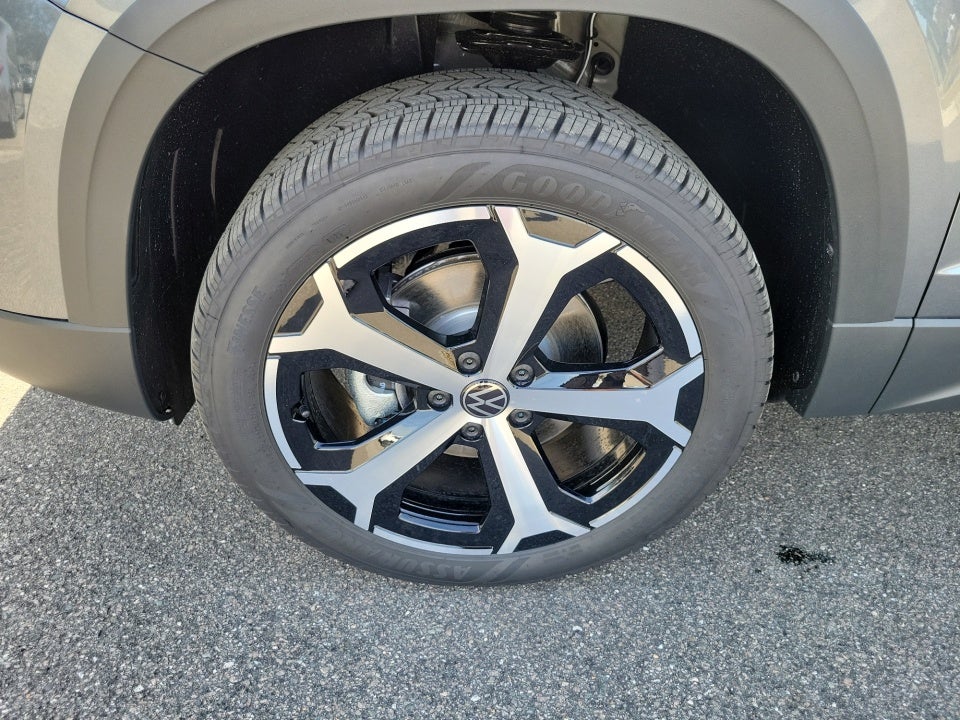 2025 Volkswagen Taos 1.5T SEL