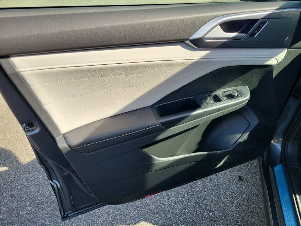 2025 Volkswagen Taos 1.5T SEL