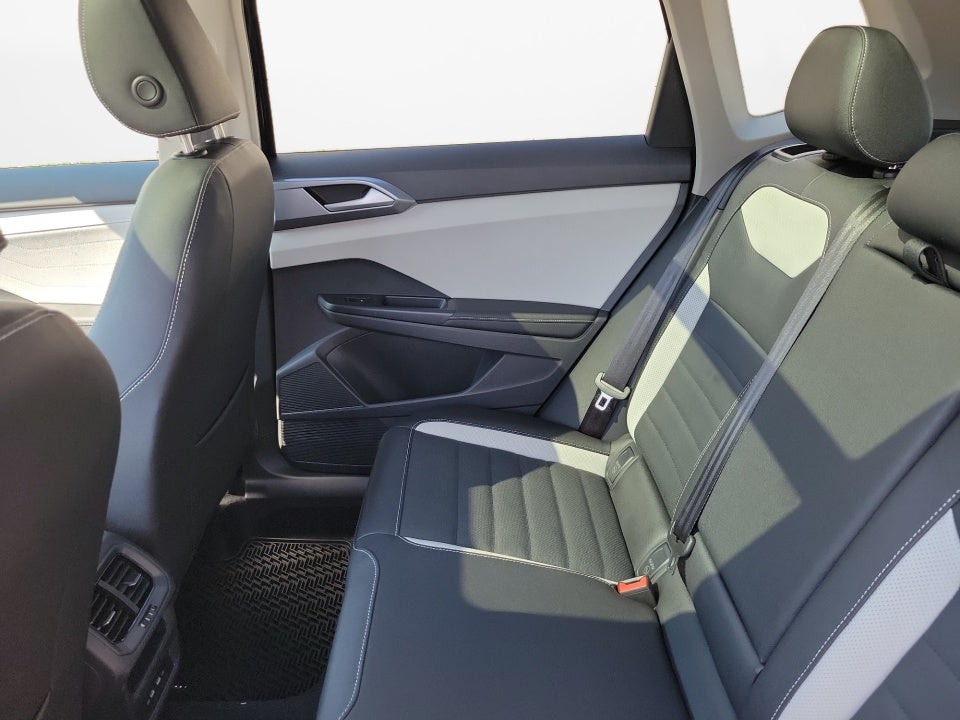 2027 Volkswagen Taos SEL