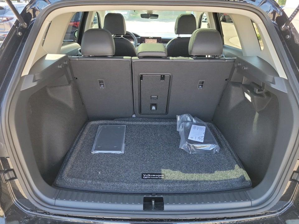 2027 Volkswagen Taos SEL