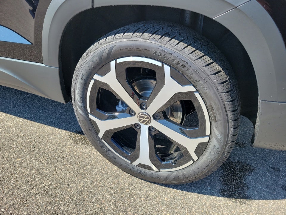 2027 Volkswagen Taos SEL