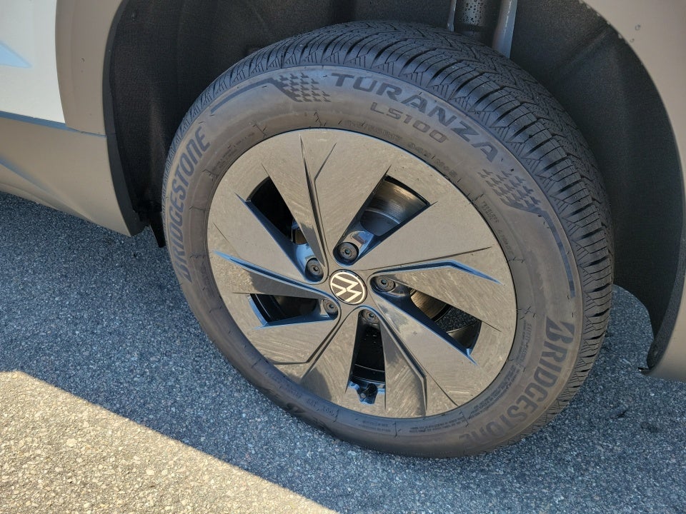 2027 Volkswagen Taos S