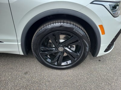 2024 Volkswagen Tiguan SE R-Line Black