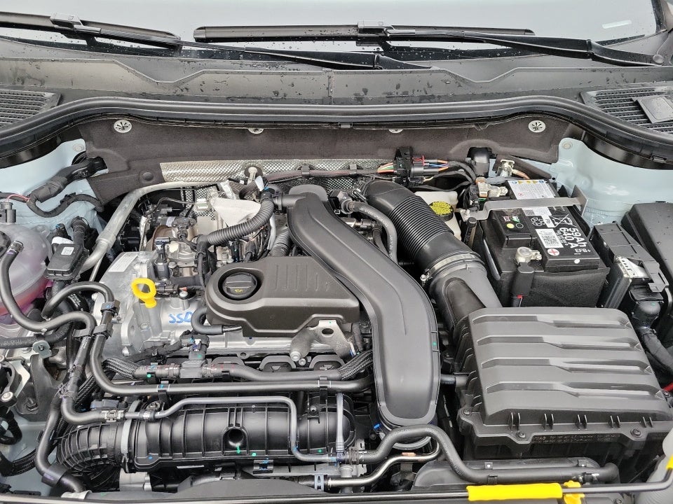 2026 Volkswagen Taos SE