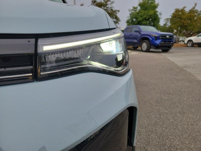 2026 Volkswagen Taos SE