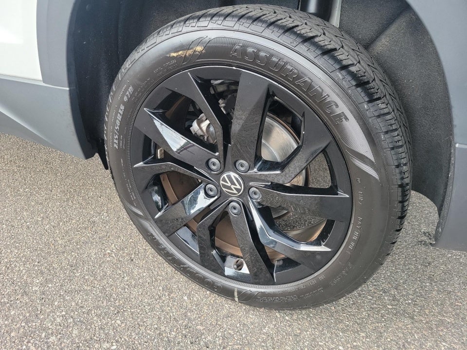 2023 Volkswagen Taos SE