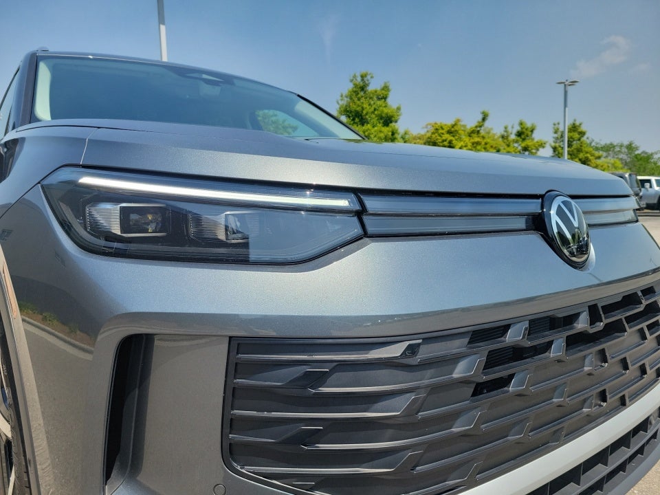 2025 Volkswagen Tiguan 2.0T SE