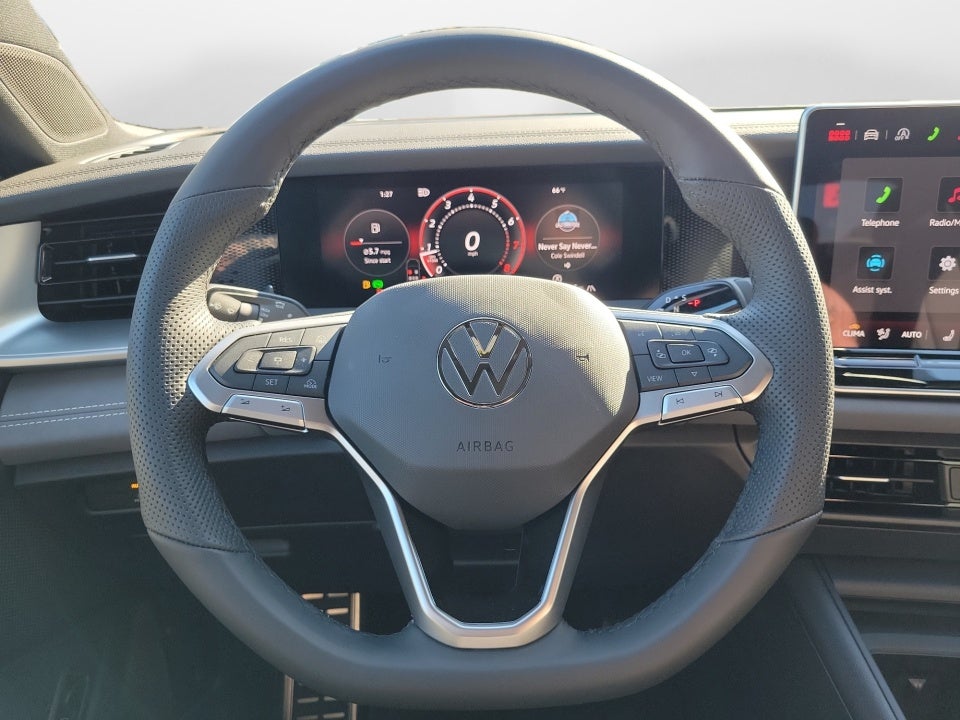 2026 Volkswagen Tiguan SE R-Line Black