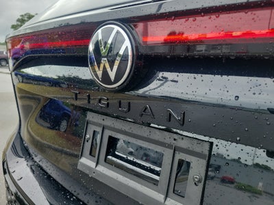 2026 Volkswagen Tiguan SE R-Line Black