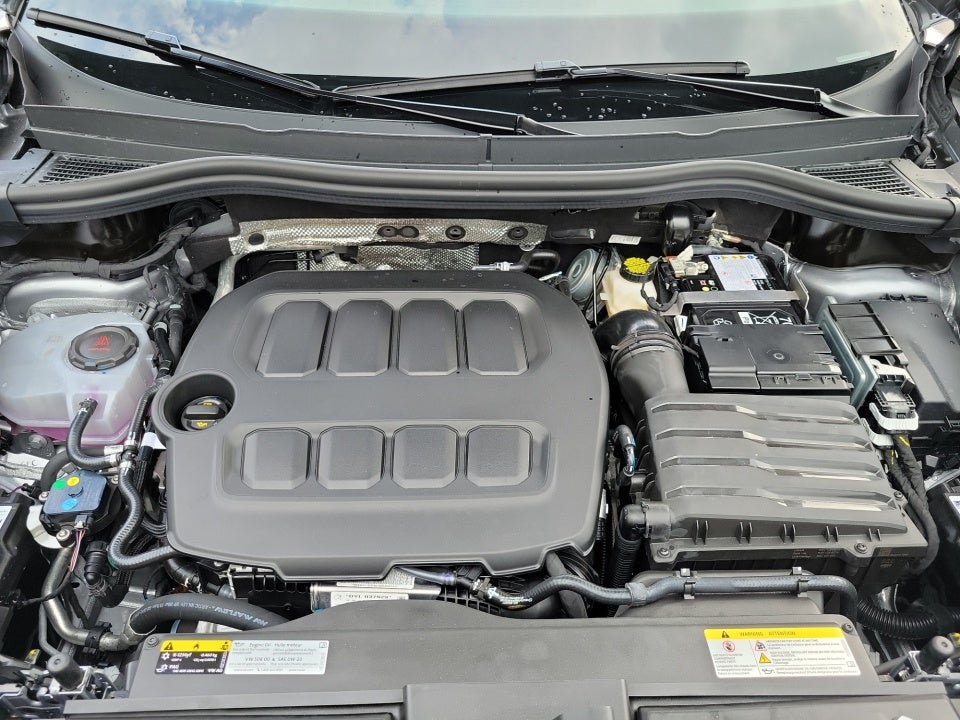 2025 Volkswagen Tiguan 2.0T SE