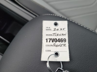 2025 Volkswagen Tiguan 2.0T SE