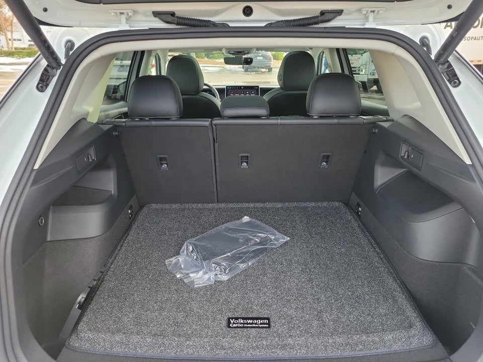 2025 Volkswagen Tiguan 2.0T SE