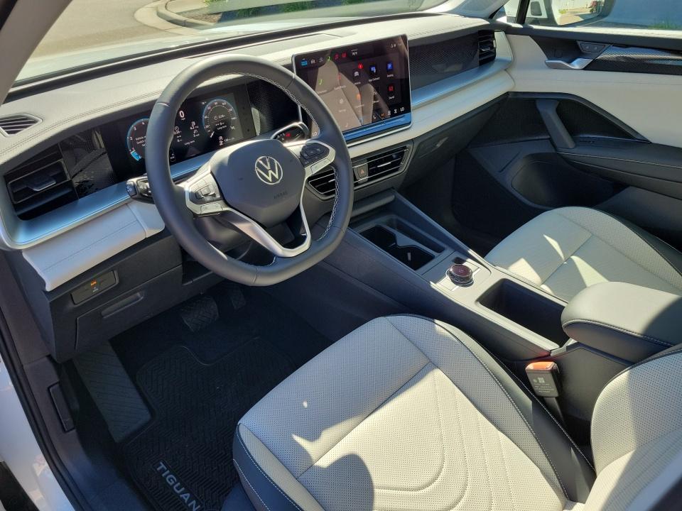 2027 Volkswagen Tiguan SE