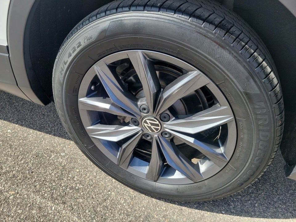 2023 Volkswagen Tiguan SE