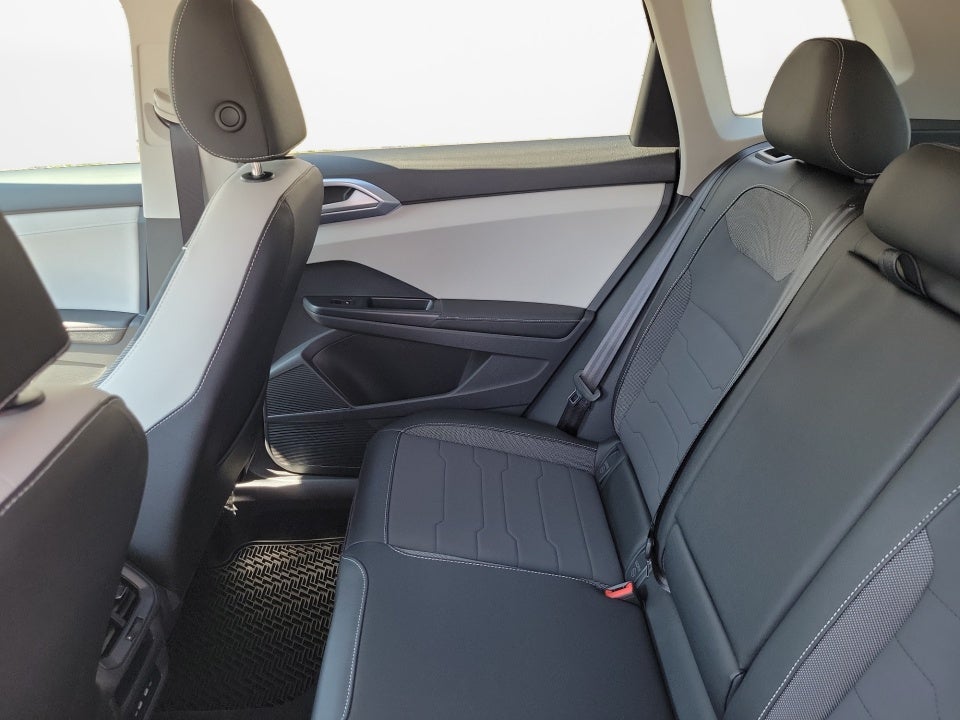 2027 Volkswagen Taos SE