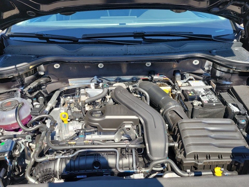 2027 Volkswagen Taos SE