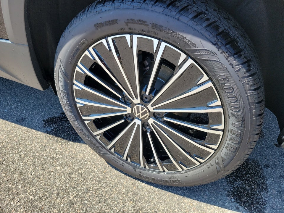 2027 Volkswagen Taos SE