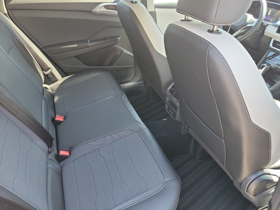2027 Volkswagen Taos SE