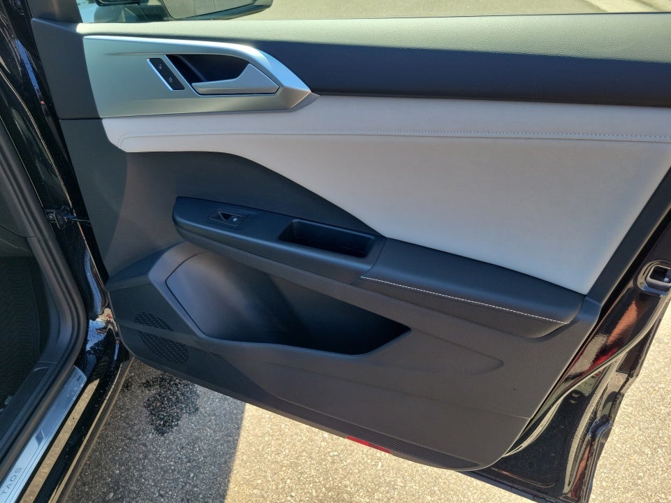 2027 Volkswagen Taos SE
