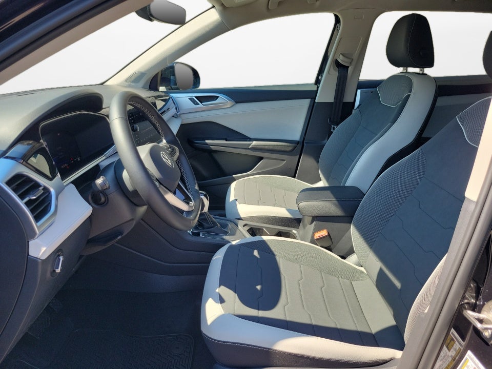 2027 Volkswagen Taos SE