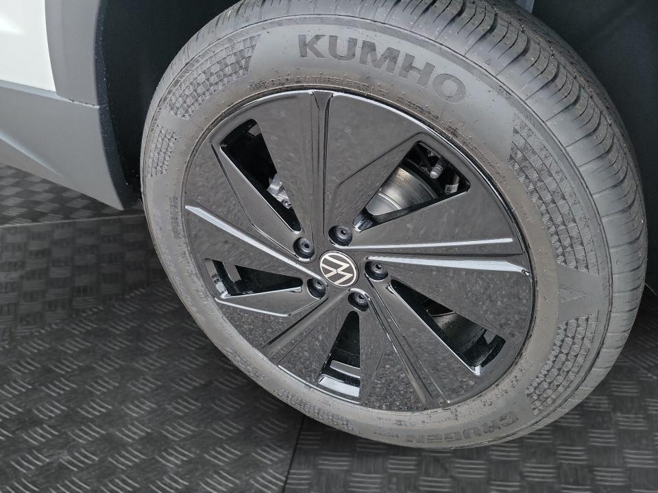 2027 Volkswagen Taos Sport