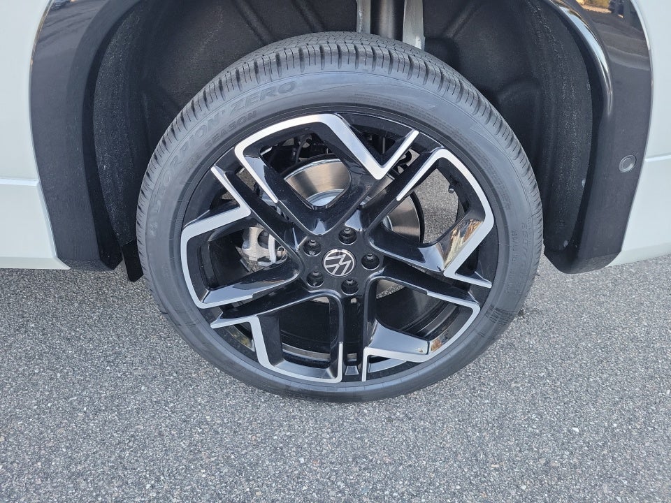 2026 Volkswagen Tiguan SEL R-Line Turbo