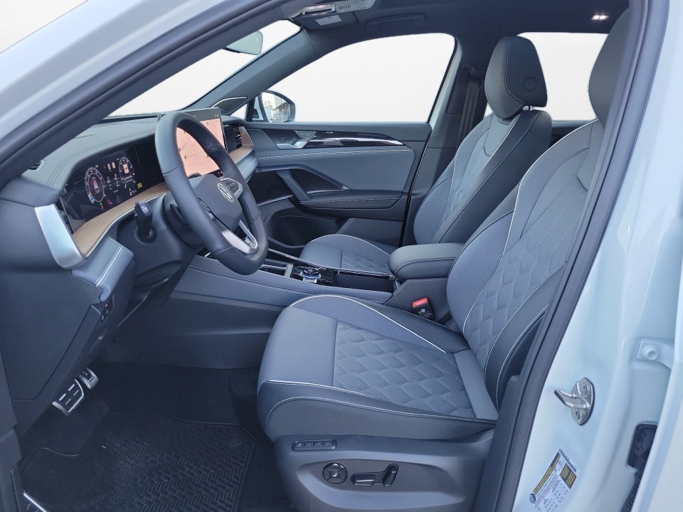 2026 Volkswagen Tiguan SEL R-Line Turbo