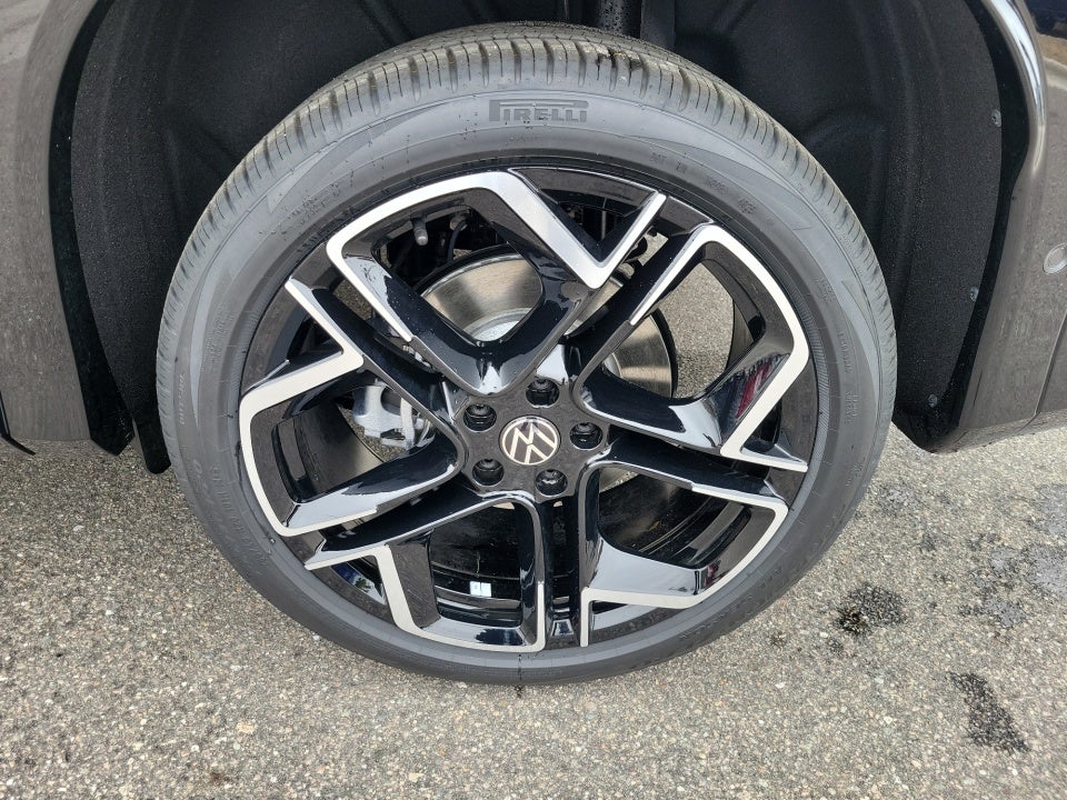 2026 Volkswagen Tiguan SEL R-Line Turbo