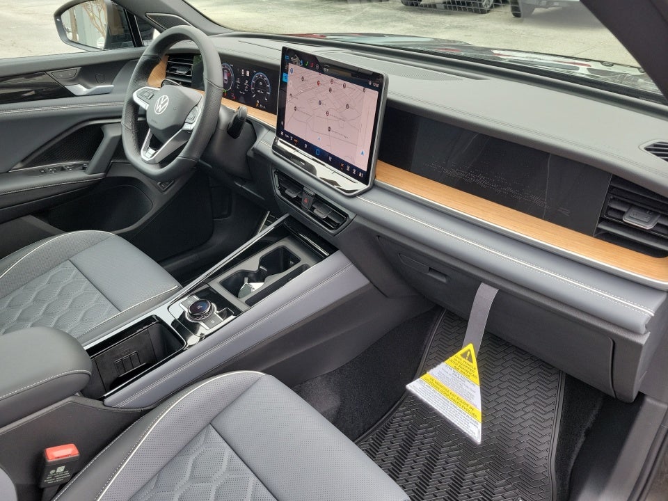 2026 Volkswagen Tiguan SEL R-Line Turbo