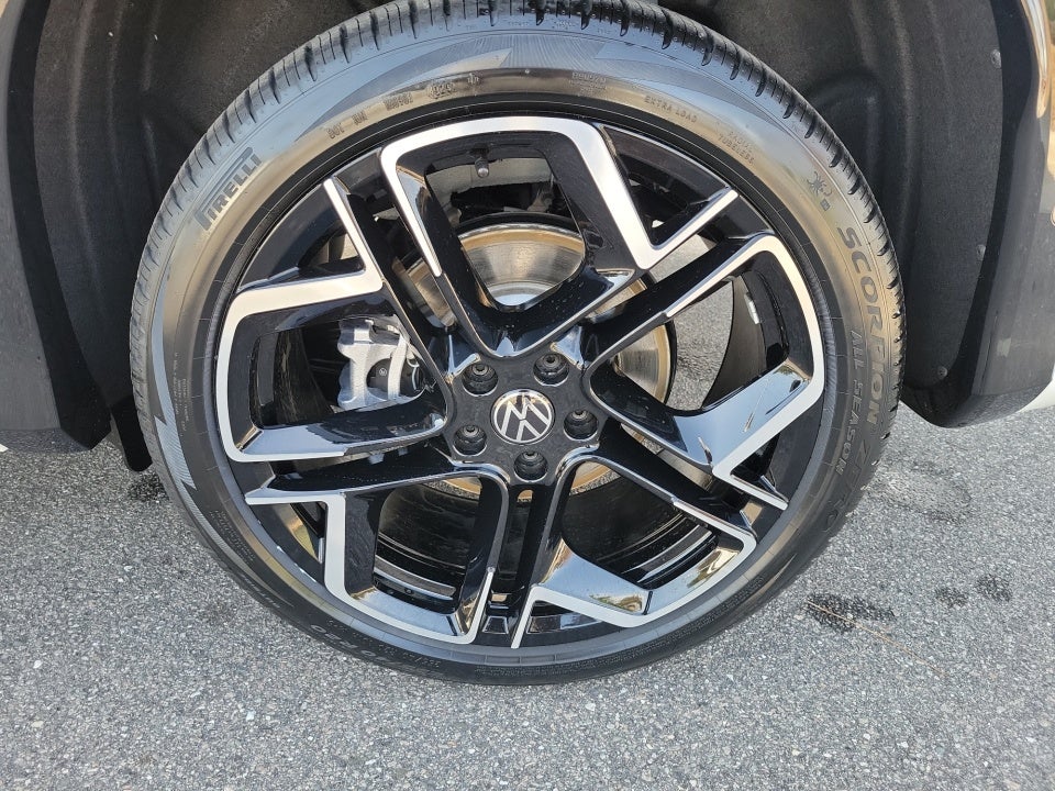 2026 Volkswagen Tiguan SEL R-Line Turbo