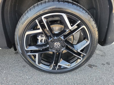 2026 Volkswagen Tiguan SEL R-Line Turbo