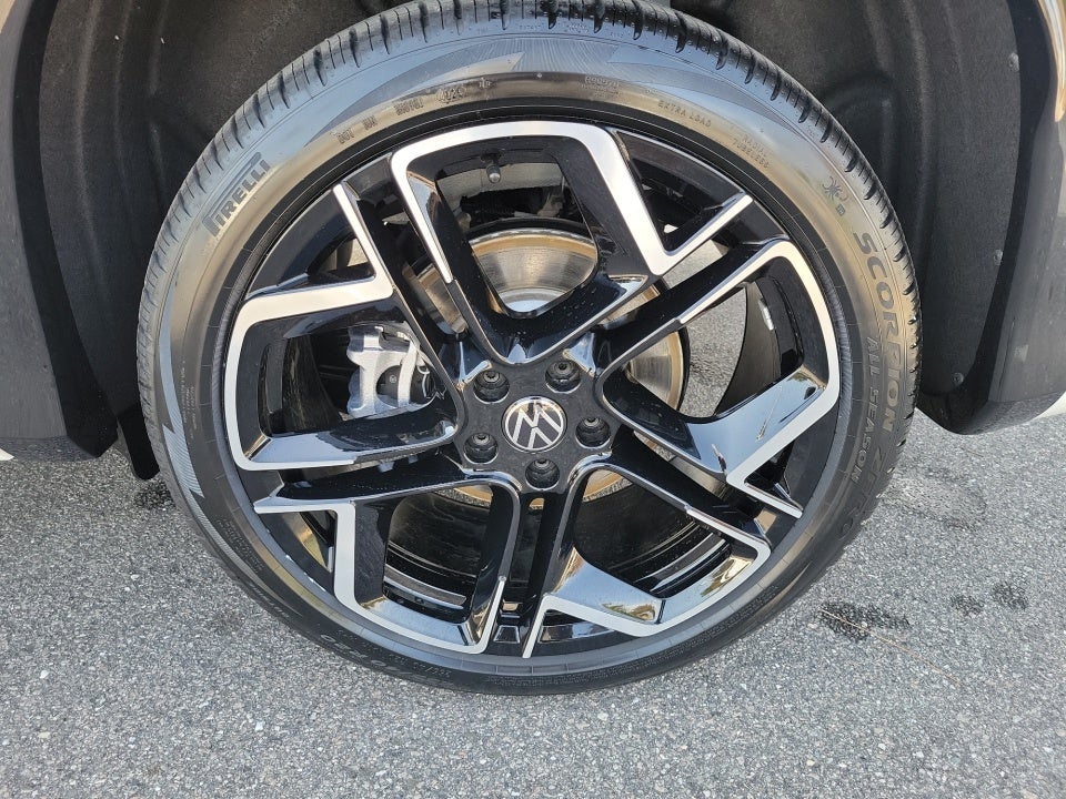 2026 Volkswagen Tiguan SEL R-Line Turbo