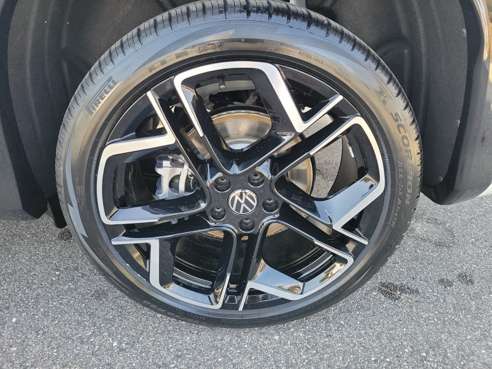 2026 Volkswagen Tiguan SEL R-Line Turbo