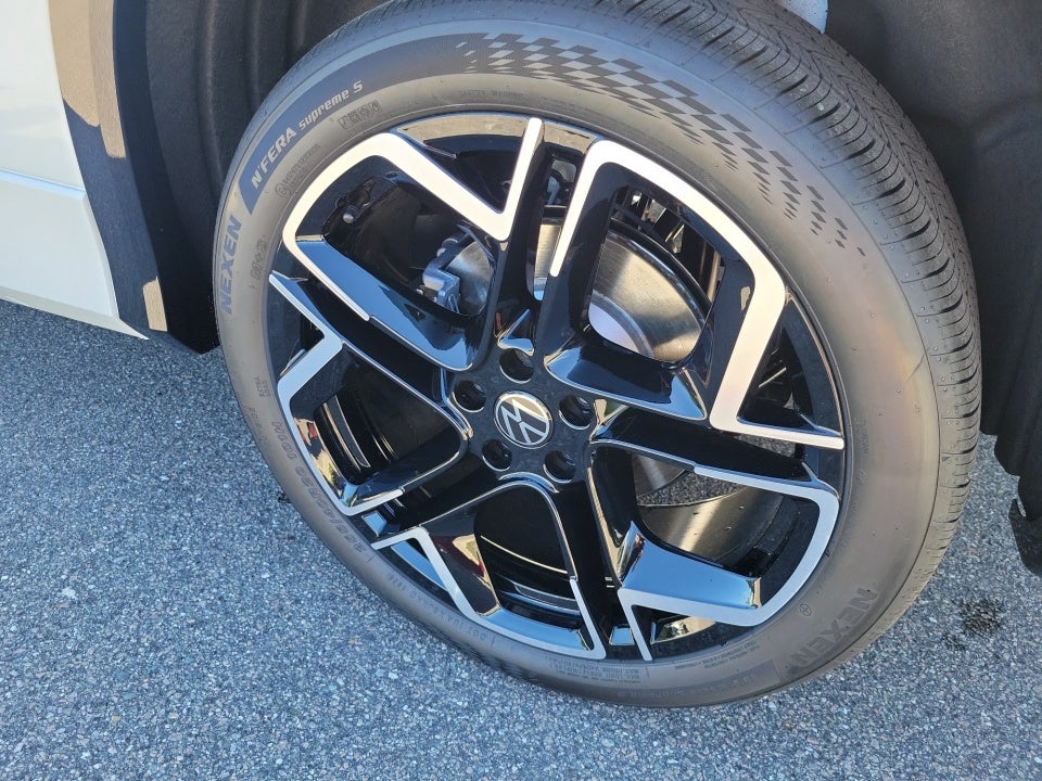 2026 Volkswagen Tiguan SEL R-Line Turbo