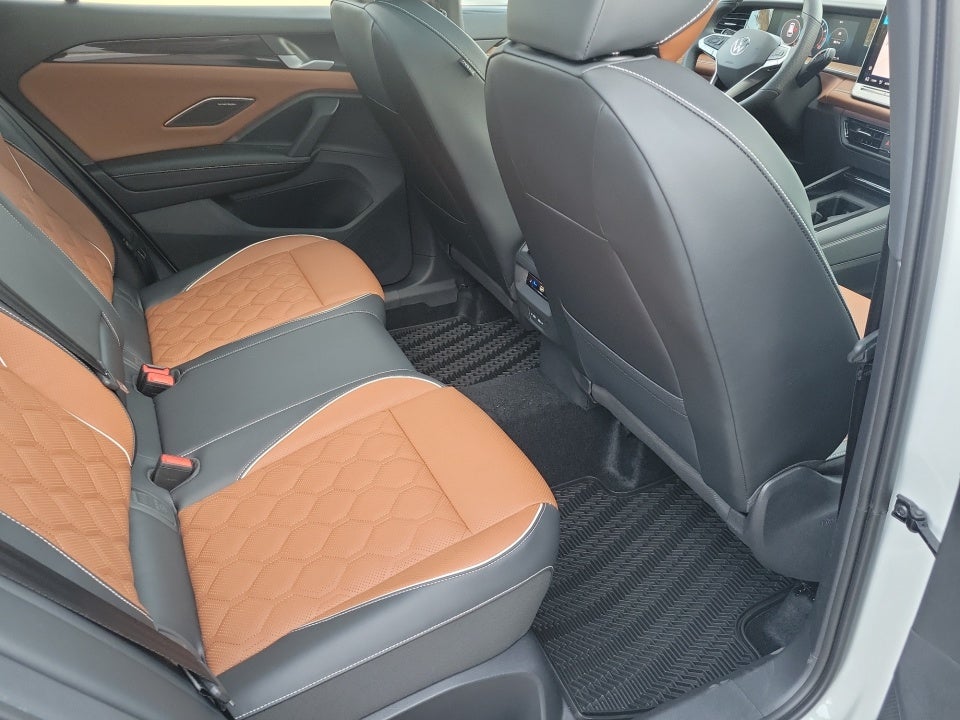 2026 Volkswagen Tiguan SEL R-Line Turbo