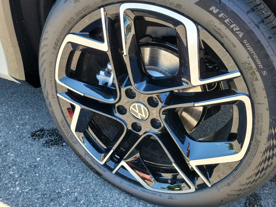 2026 Volkswagen Tiguan SEL R-Line Turbo