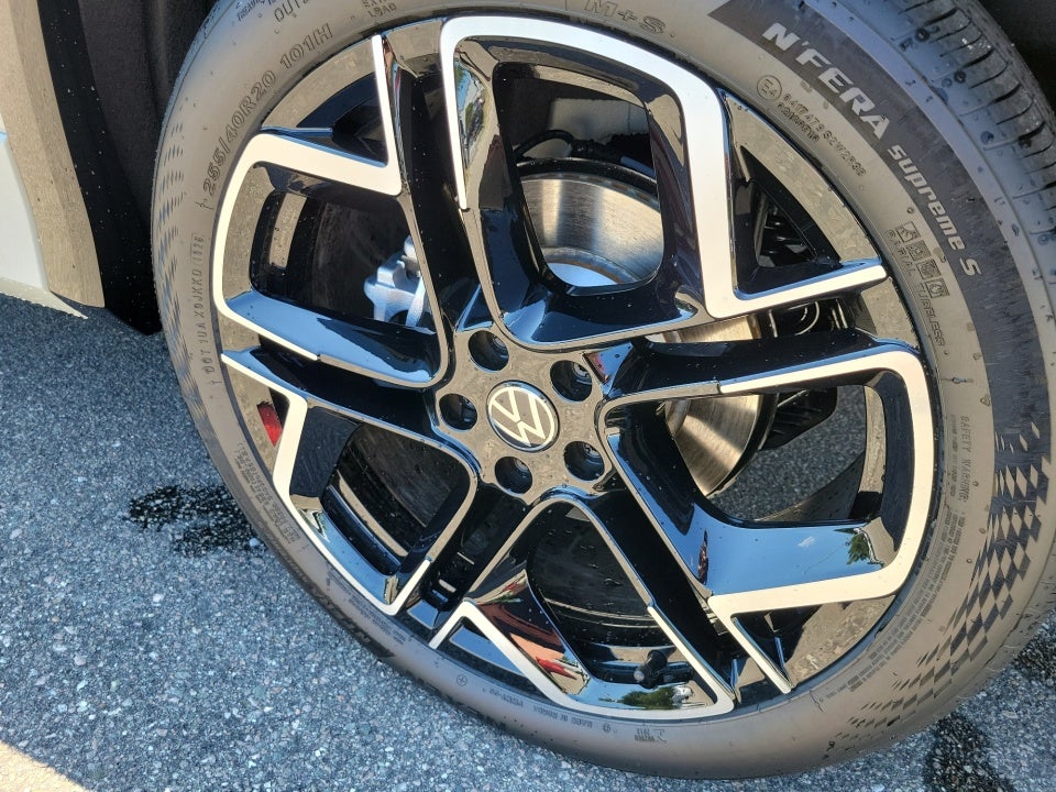 2026 Volkswagen Tiguan SEL R-Line Turbo