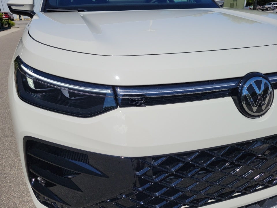 2026 Volkswagen Tiguan SEL R-Line Turbo