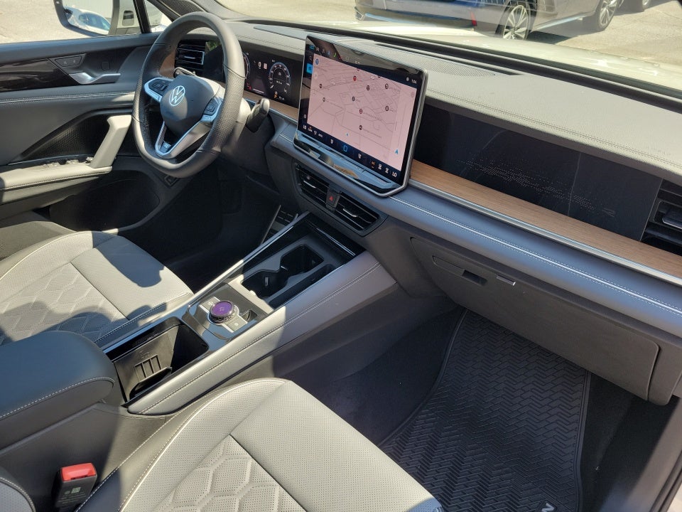 2026 Volkswagen Tiguan SEL R-Line Turbo