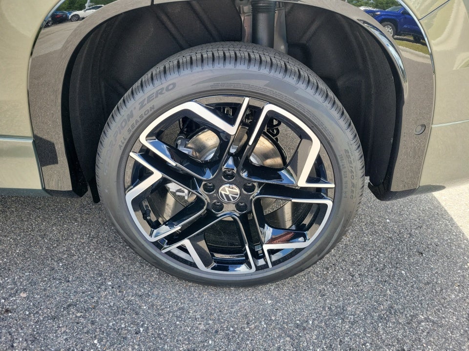 2026 Volkswagen Tiguan SEL R-Line Turbo