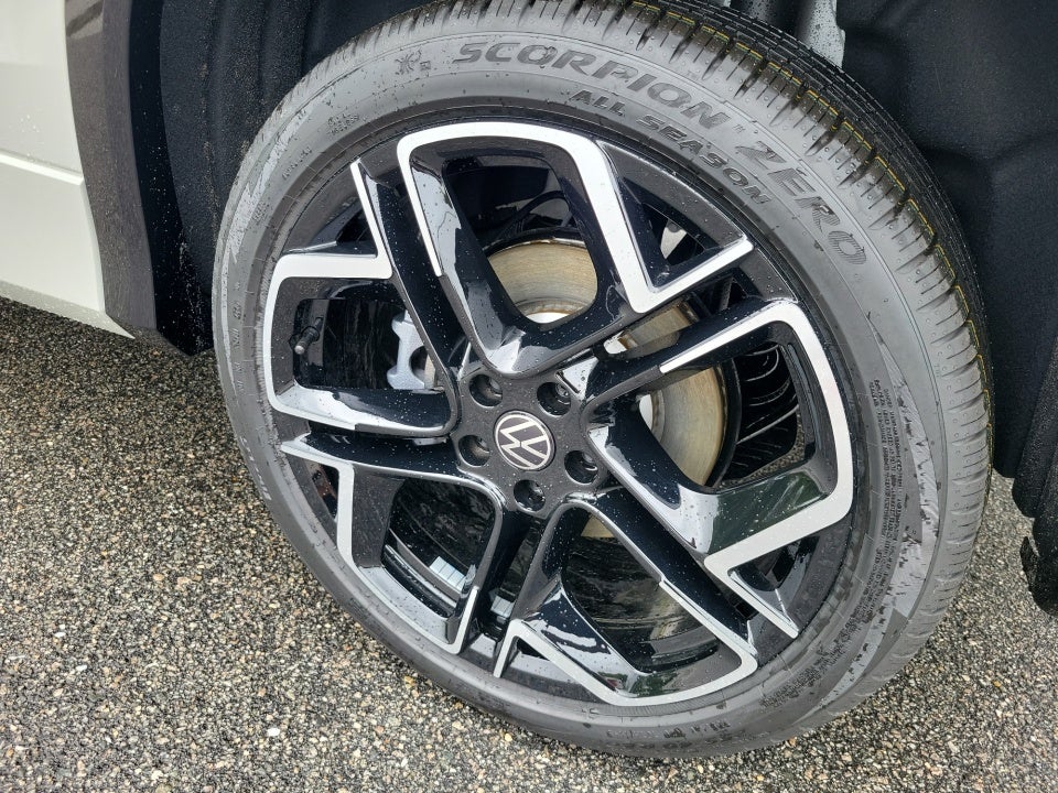 2026 Volkswagen Tiguan SEL R-Line Turbo