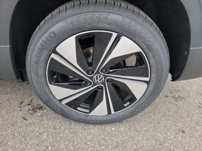 2026 Volkswagen Taos SE